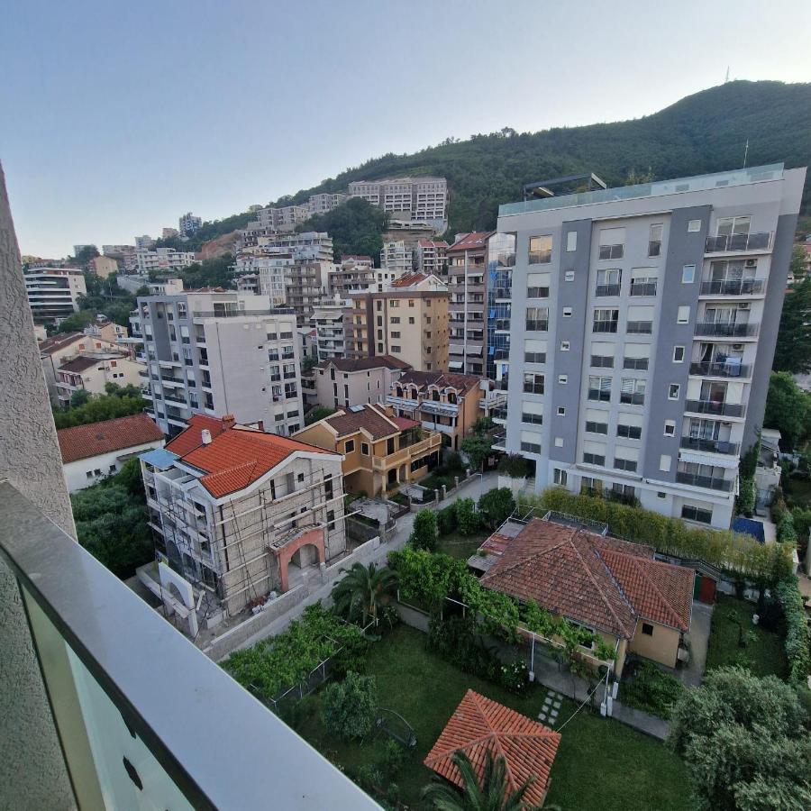 Perfect Location Two Bedroom In Apartman Budva