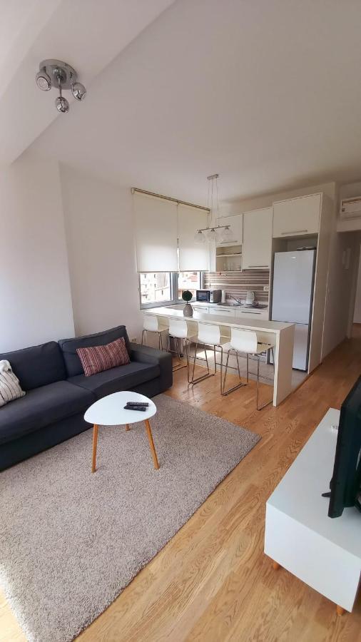 Apartment Perfect Location Two Bedroom In